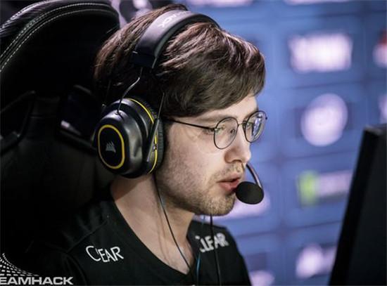 德州扑克高手宁愿错过（德扑高手也会选择放弃）