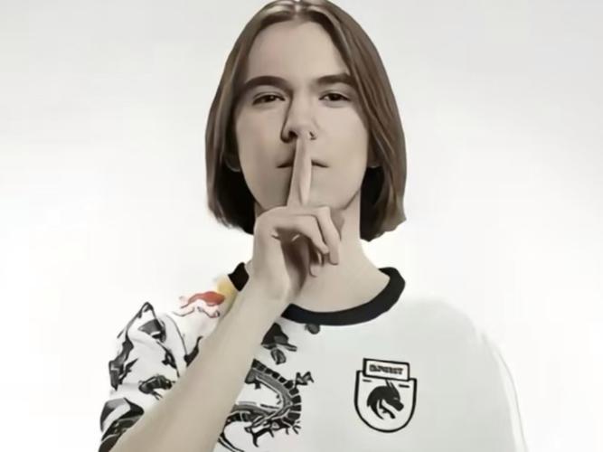 揭秘线上扑克的“发牌算法”：真的有后台操控吗？（线上扑克的发牌机制大揭秘：背后是否存在人为操控？）